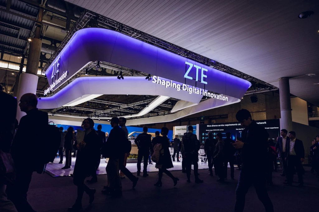 ZTE анонсувала ШІ-смартфони з архітектурою Co Claw